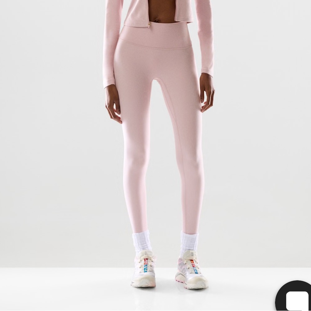 NWT Aritzia golden BUTTER cheeky infinite Hi-rise 26” legging
